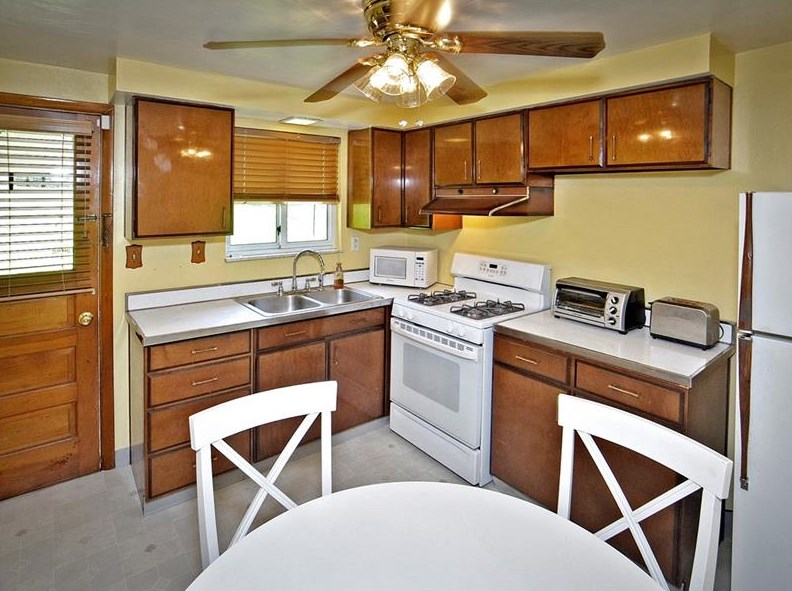 715 Elm Dr, Verona, PA 15147