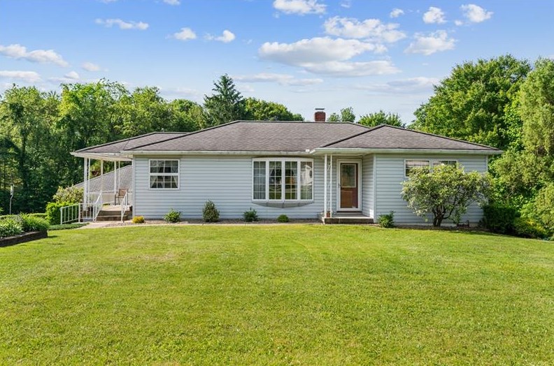 1178 Freeport Rd, Kittanning, PA 16201-4562