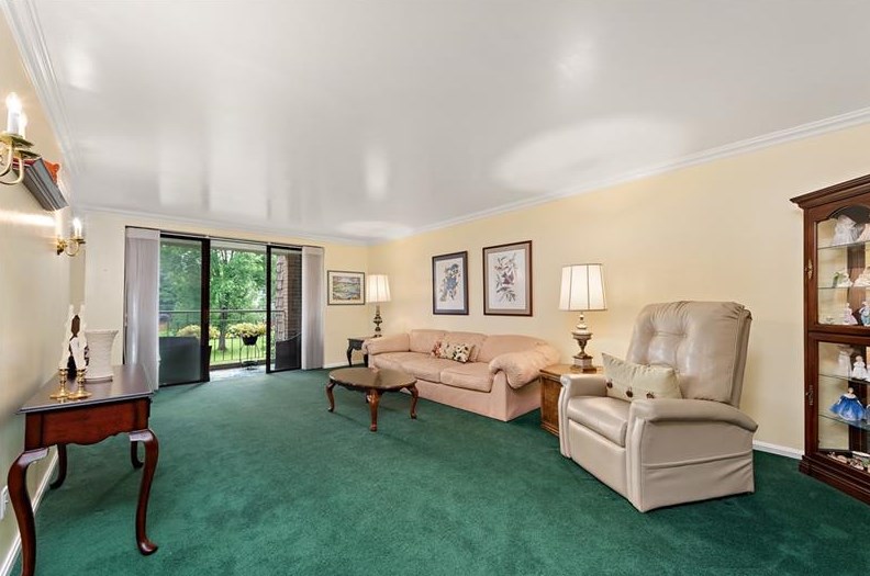 72 Linden Pl #21, Sewickley, PA 15143