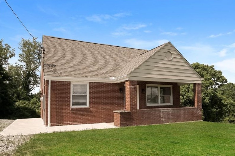 476 Peach Way, North Huntingdon, PA 15642