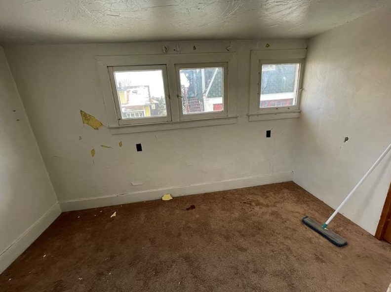 346 Tyler Ave, Washington PA 15301-3840 exterior