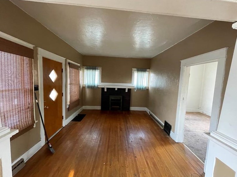 346 Tyler Ave, Washington PA 15301-3840 exterior