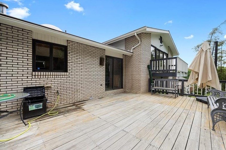 4691 Hidden Pond Dr, Allison Park PA  15101-2523 exterior