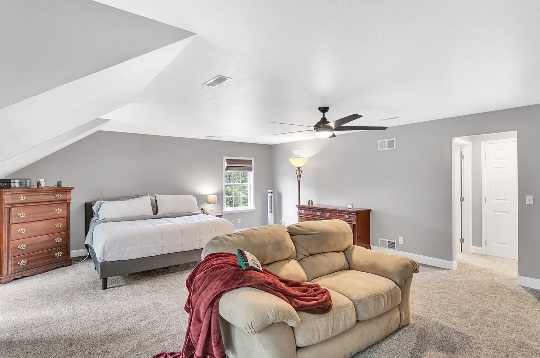 170 Creston Ave, Ellwood City PA  16117-6482 exterior