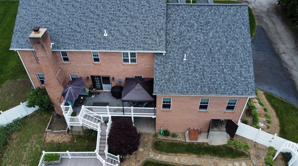 170 Creston Ave, Ellwood City PA  16117-6482 exterior