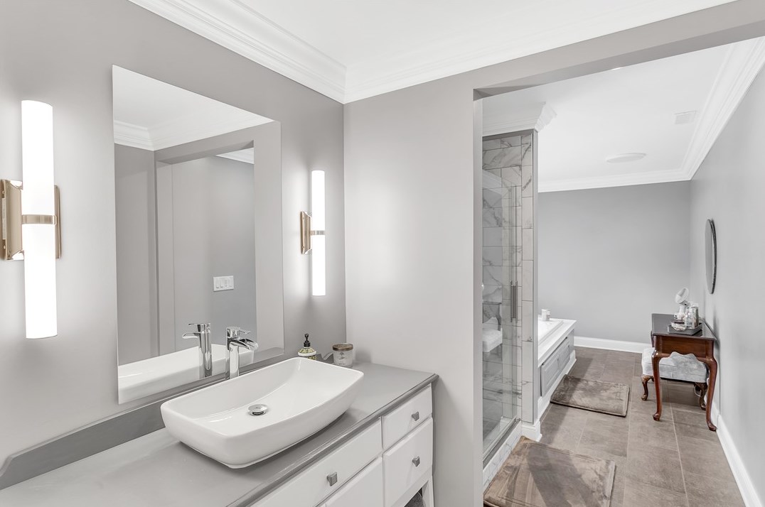 170 Creston Ave, Ellwood City PA  16117-6482 exterior