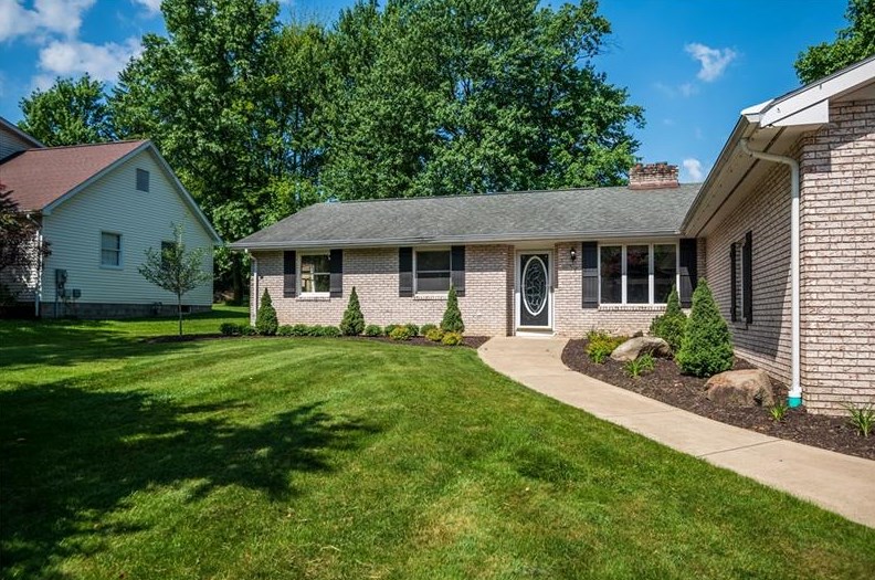 1231 Monticello Ave, Hermitage, PA 16148