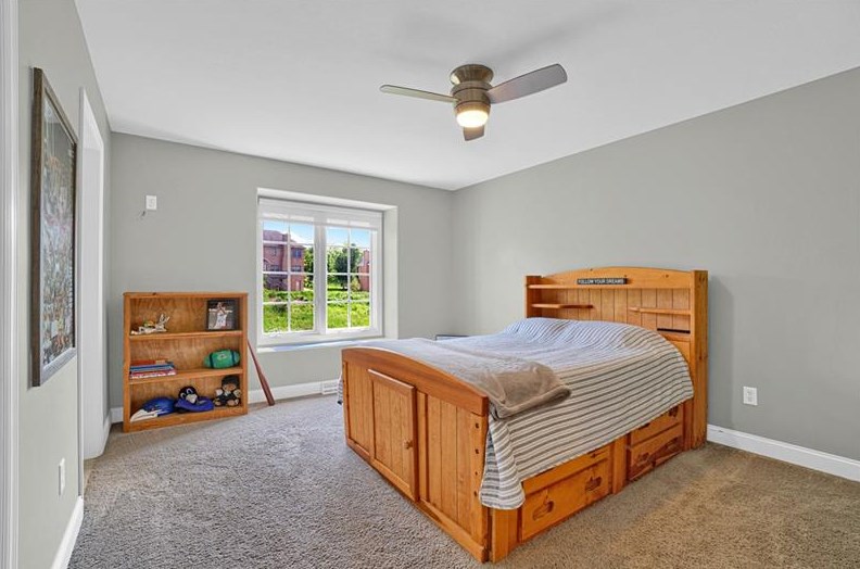 3059 Canterbury Dr, Allison Park PA 15101-1544 exterior