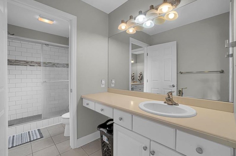 3059 Canterbury Dr, Allison Park PA 15101-1544 exterior