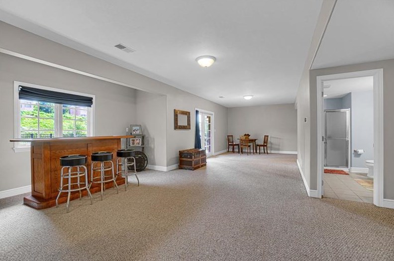 3059 Canterbury Dr, Allison Park PA 15101-1544 exterior