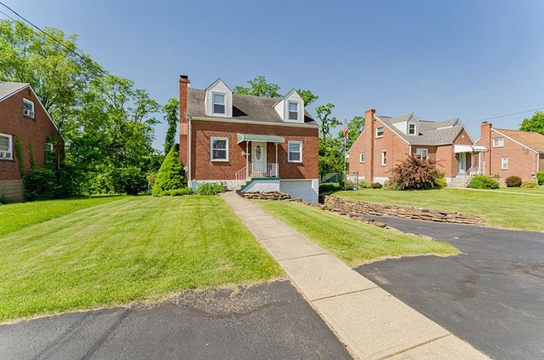 118 Rockwood St, Monroeville, PA 15146-4044