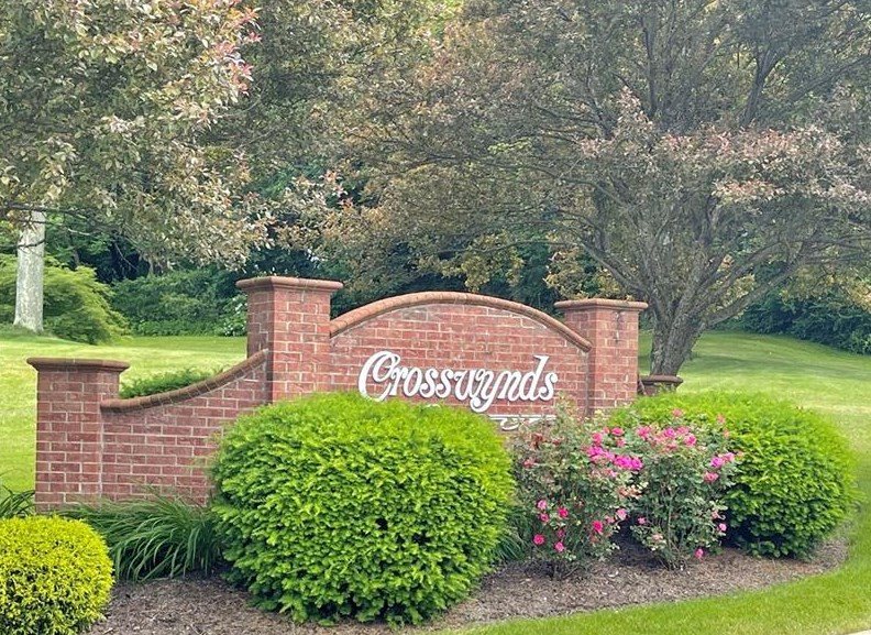 110 Windcrest Ct, Beaver Falls, PA 15010-1178