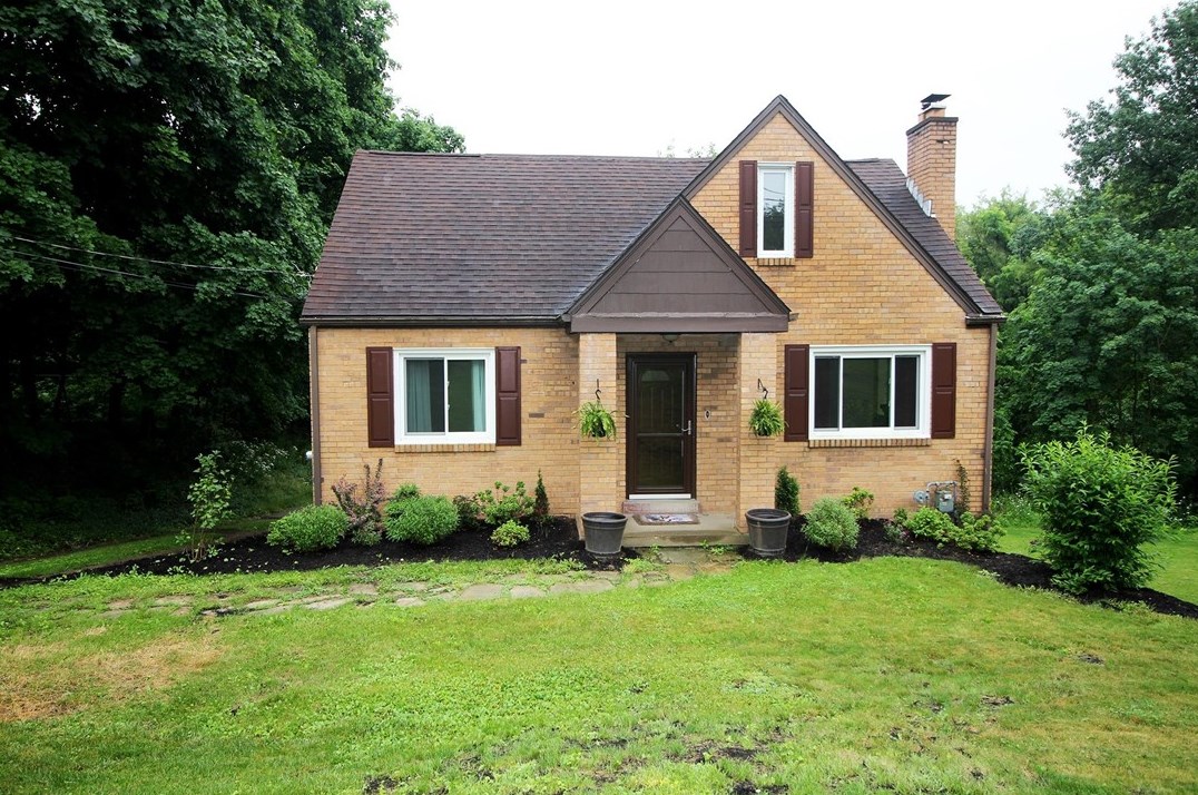 9440 Peebles Rd, Allison Park, PA 15101-1931