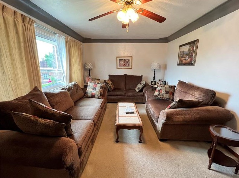 522 Clinton St, Ambridge, PA 15003