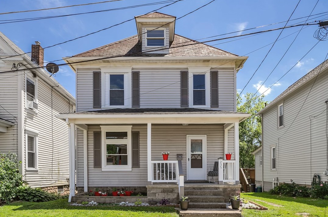 235 Amy Ave, Butler, PA 16001-5217
