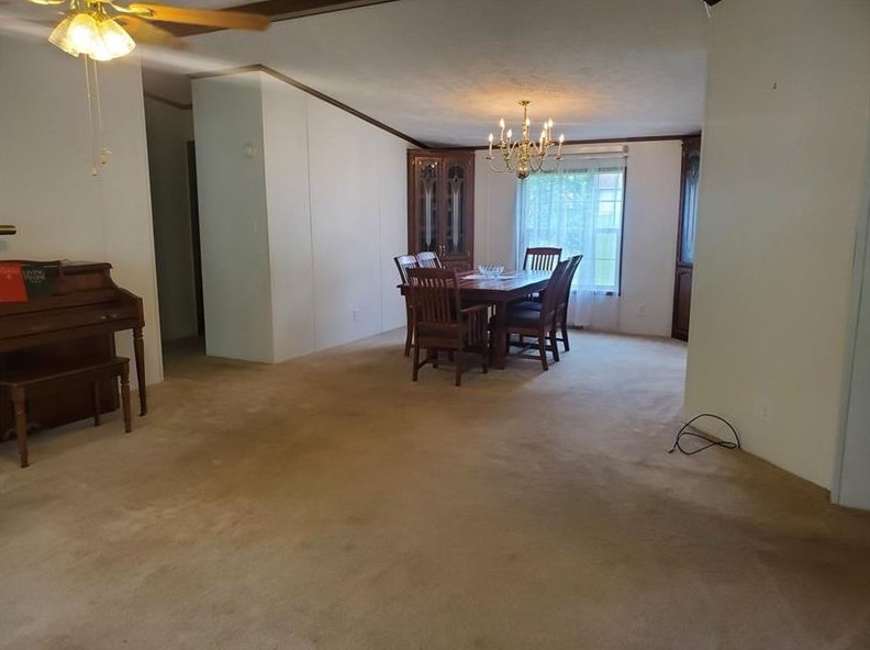 215 Glenford Dr, Chicora, PA 16025-3109