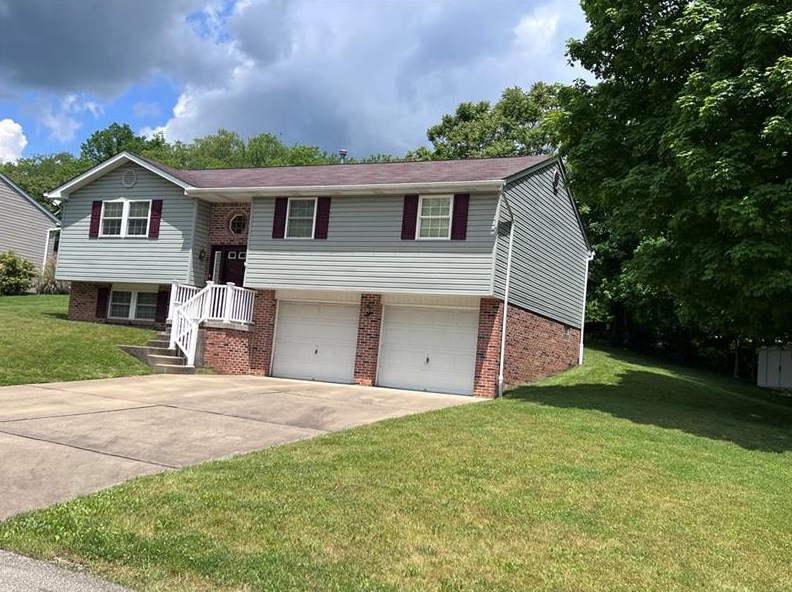 2352 The Cir, Washington, PA 15301-2668