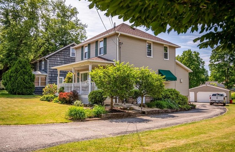 1650 Pine Hollow Blvd, Hermitage, PA 16148