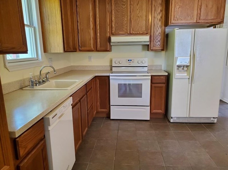 320 N Market St, Ligonier, PA 15658