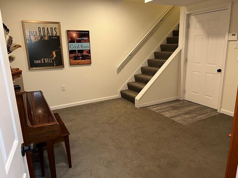 147 Greenview Dr, Indiana PA 15701-1377 exterior