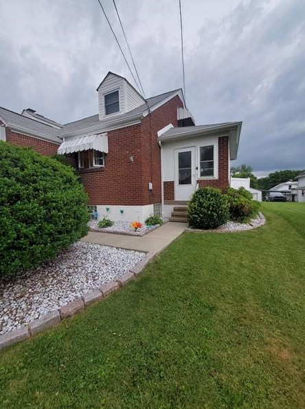1309 Strawn Ave, New Kensington, PA 15068-5736