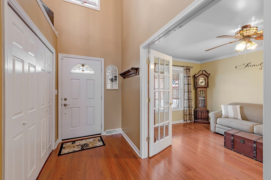 216 Plantation Dr, Greensburg, PA 15601-9035