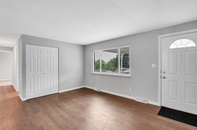 725 Vanderbilt Dr, Monroeville PA  15146-1923 exterior