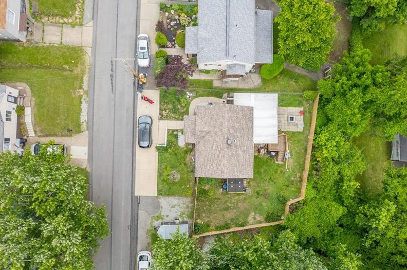 435 Cedarhurst Dr, North Versailles PA 15137-2228 exterior