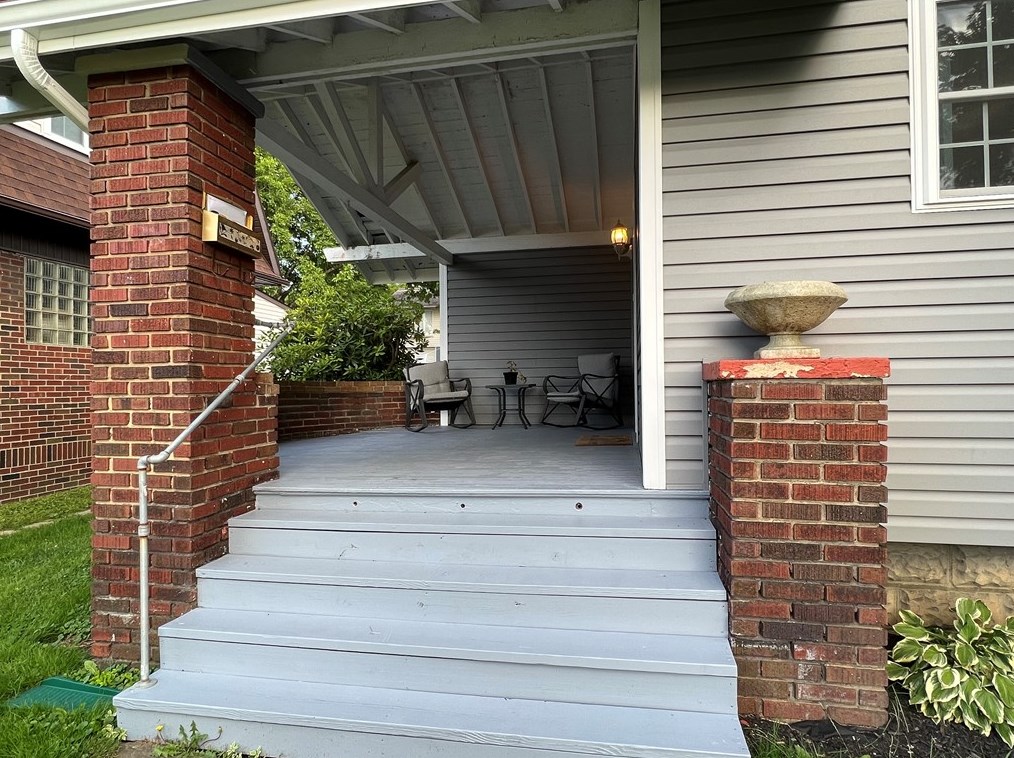 304 Center St, Slippery Rock, PA 16057