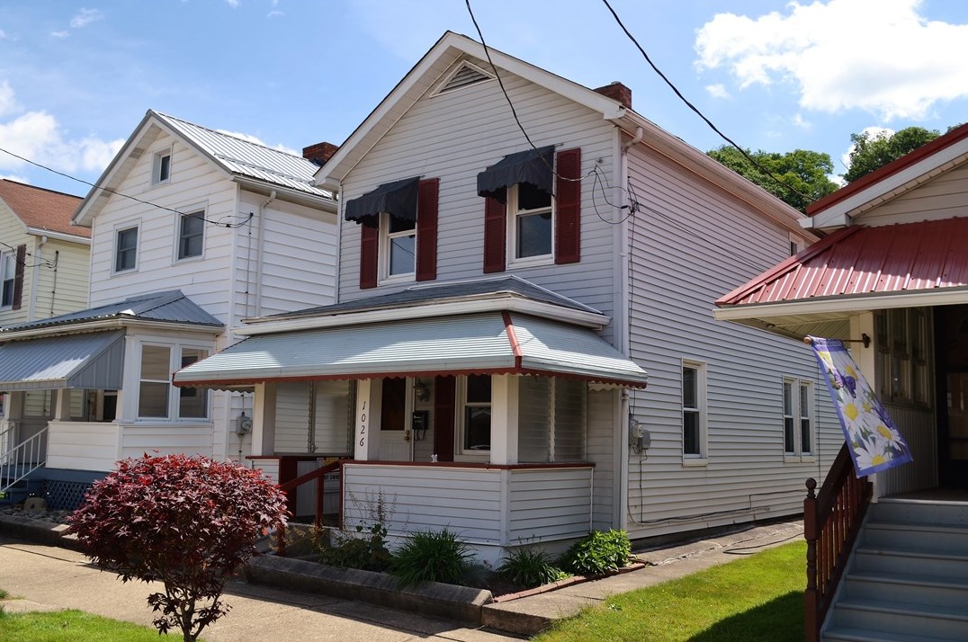 1026 6th Ave, Ford City, PA 16226