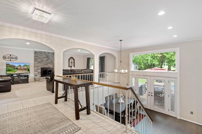133 Tynewood Dr, Turtle Creek, PA 15145-1135