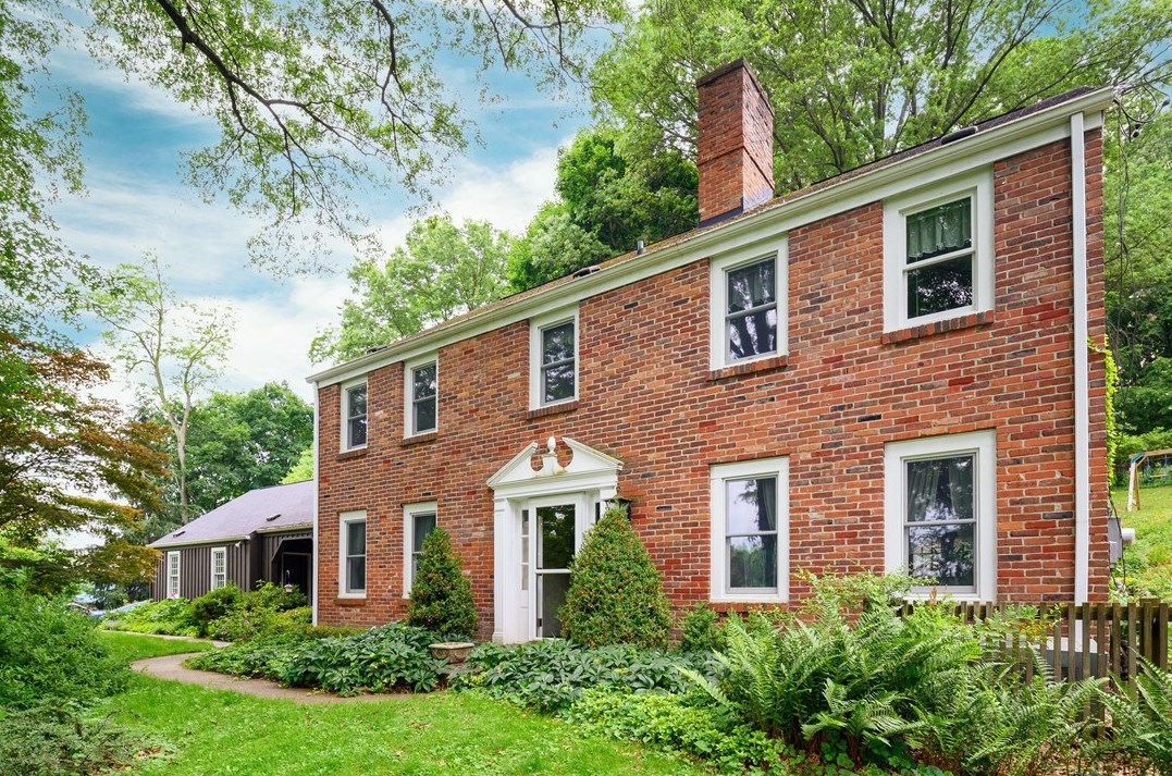 24 Myrtle Hill Rd, Sewickley, PA 15143
