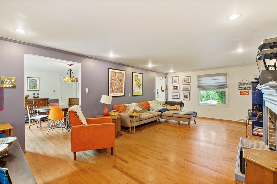 889 Camp Meeting Rd, Sewickley, PA 15143