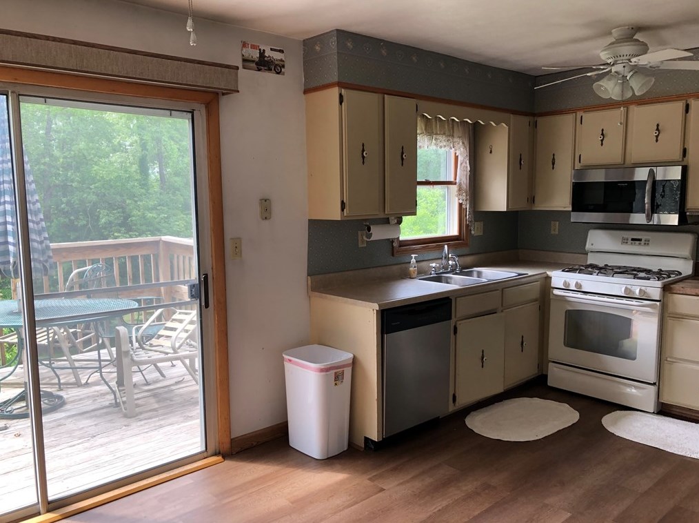 372 Chicora Rd, Butler PA 16001-2356 exterior