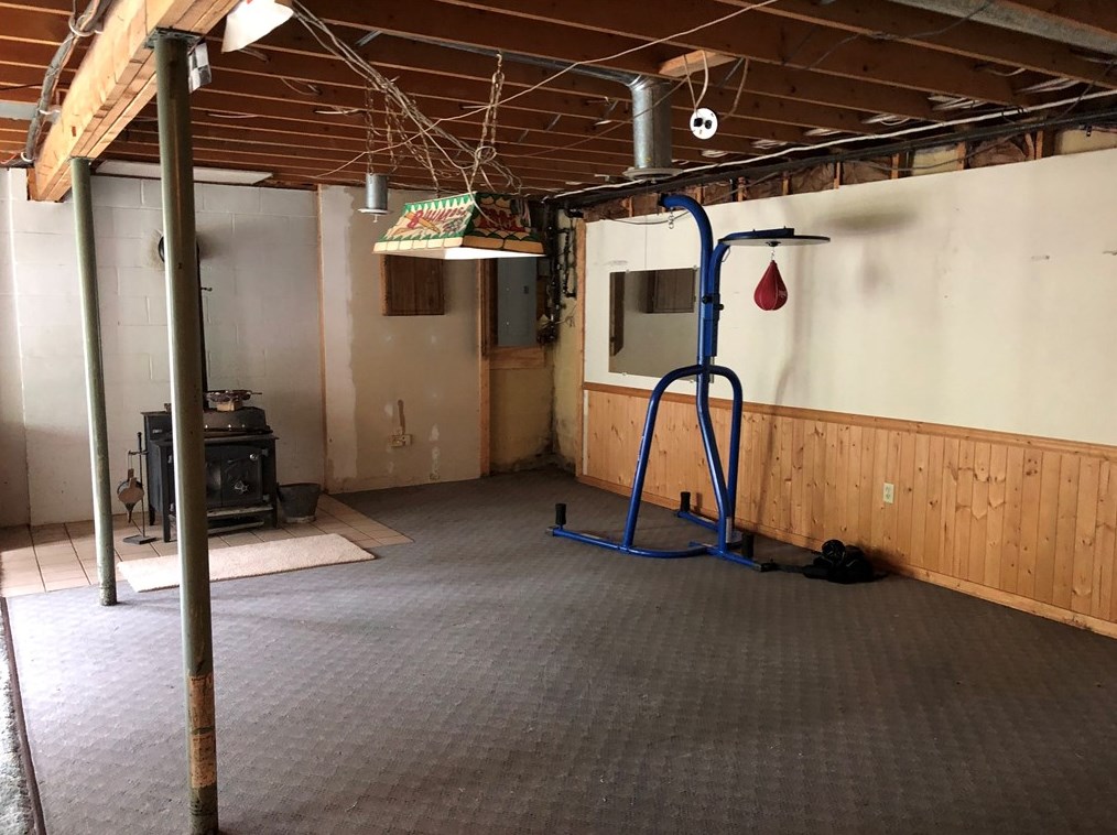 372 Chicora Rd, Butler PA 16001-2356 exterior