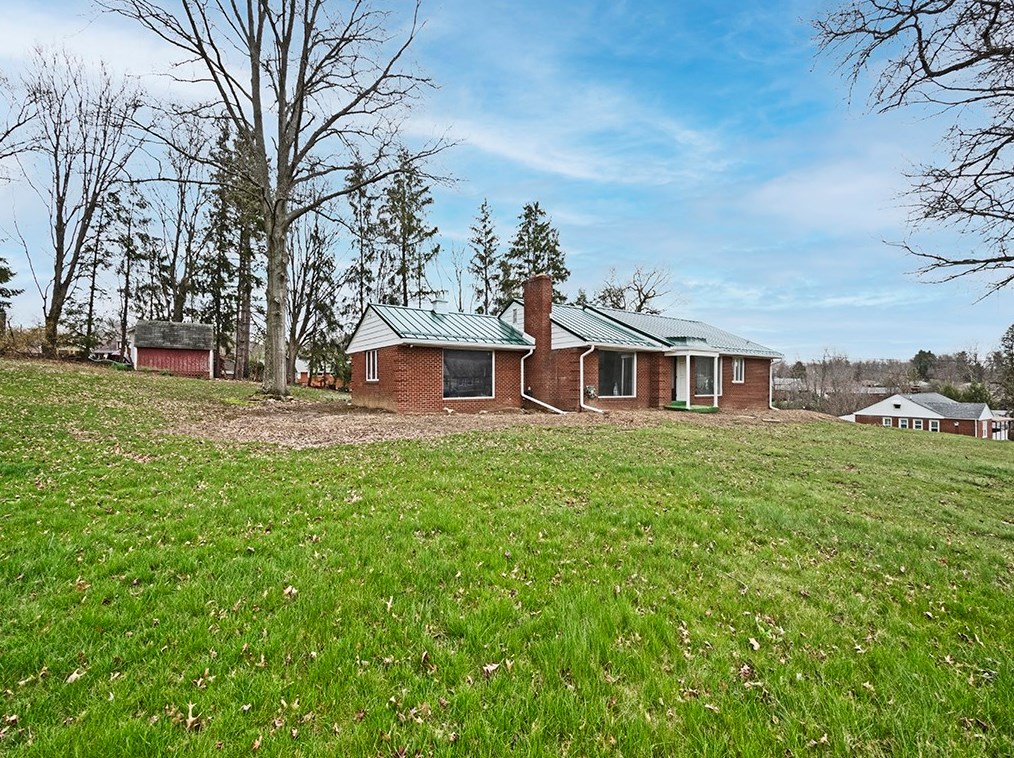 2554 Jefferson Ave, Washington, PA 15301