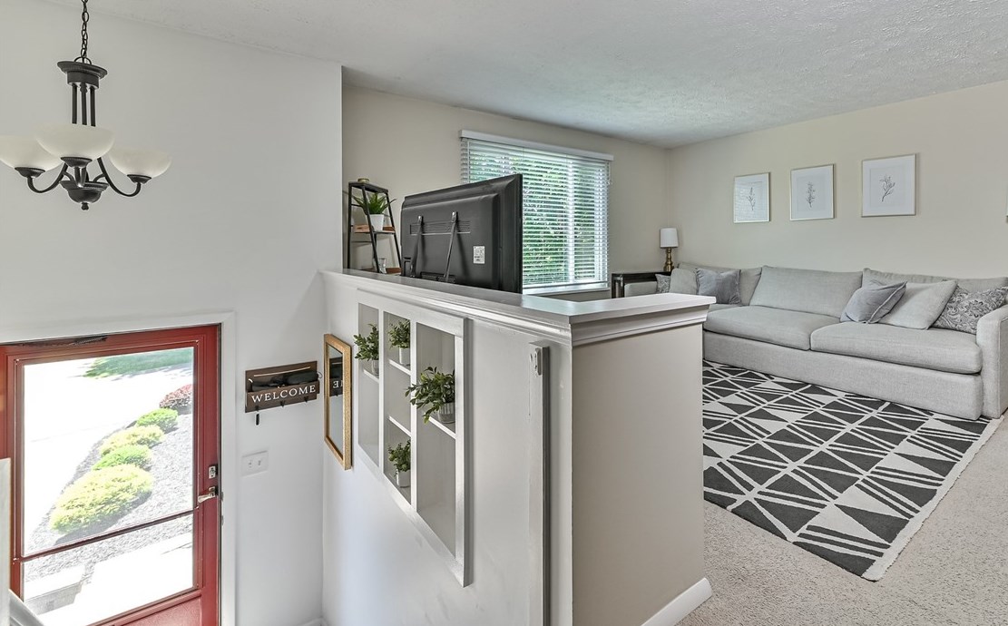 3502 Valleyfield Dr, Allison Park, PA 15101-1054
