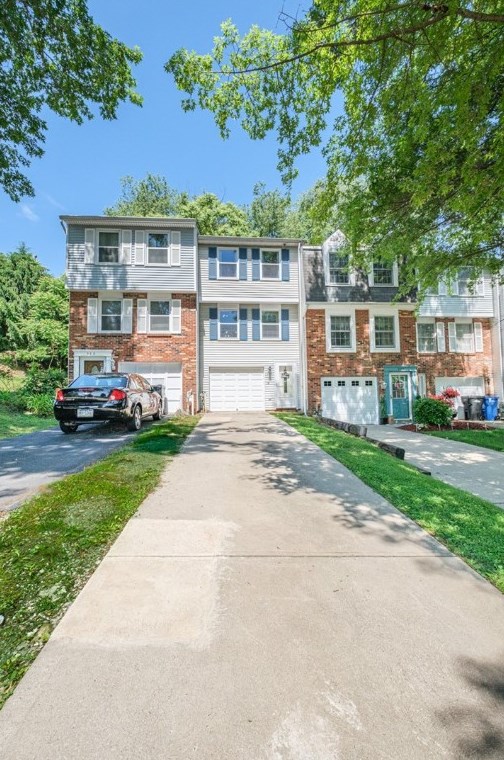 338 Huntingdon Ave, North Huntingdon PA 15642-3143 exterior