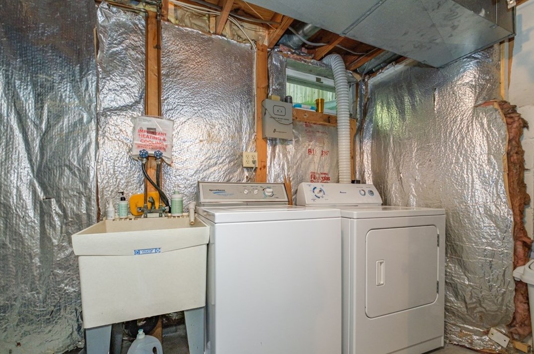 338 Huntingdon Ave, North Huntingdon PA 15642-3143 exterior