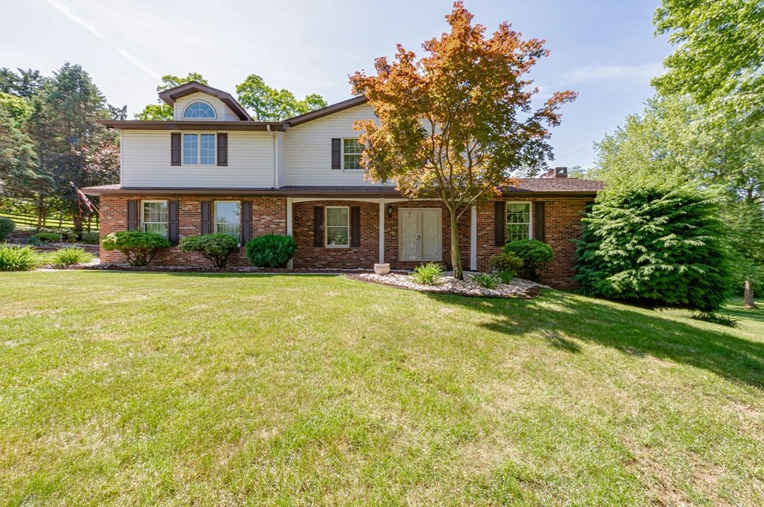 1003 Post Dr, Latrobe, PA 15650