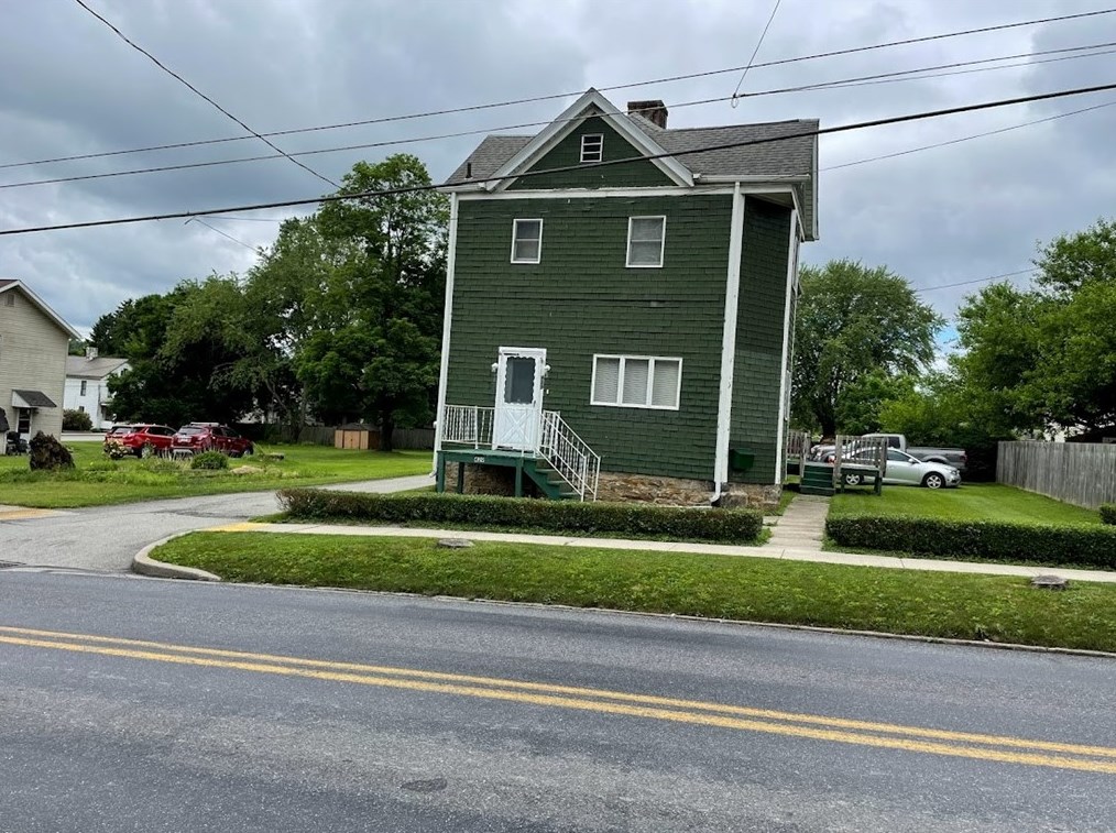 429 Walnut St, Blairsville, PA 15717-1252