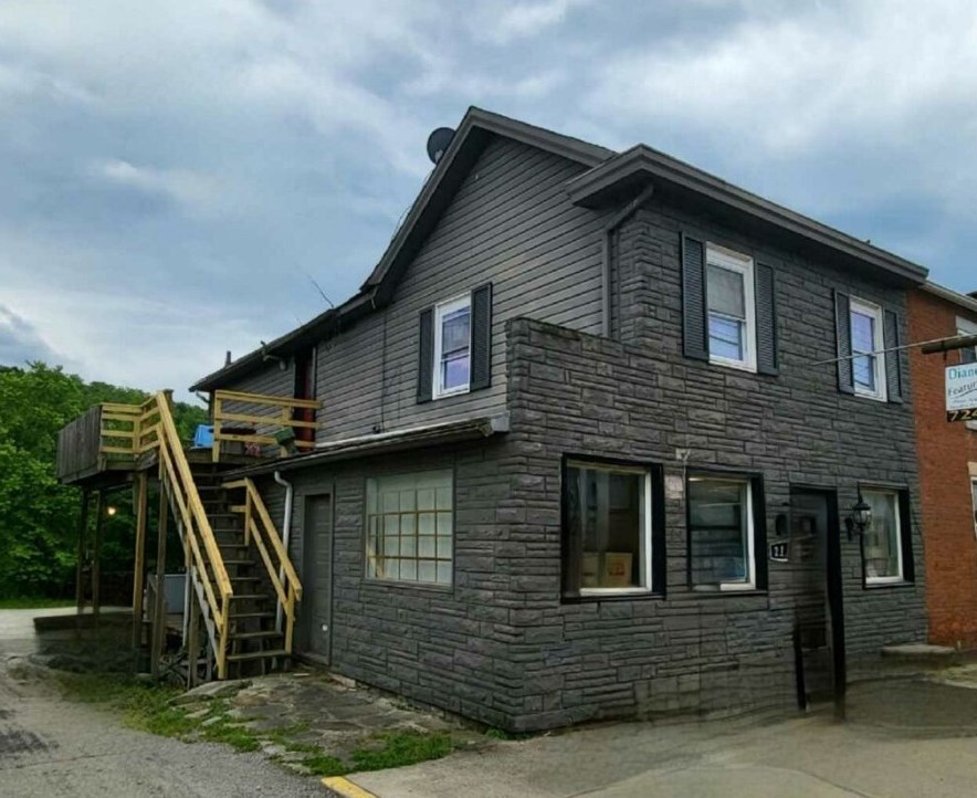 260 Main St, Claysville, PA 15323