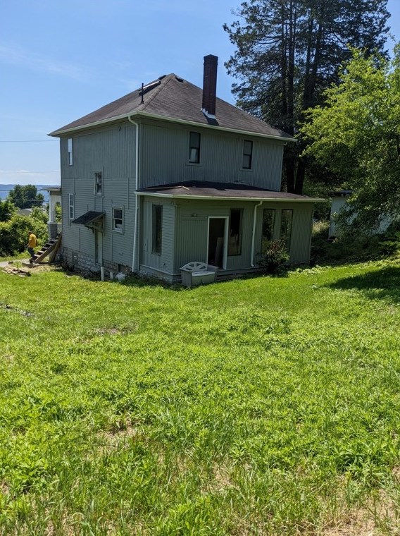 78 Mckinley Rd, North Charleroi, PA 15022