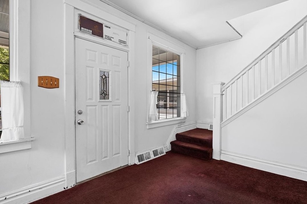 3806 2nd Ave, Beaver Falls, PA 15010-3302