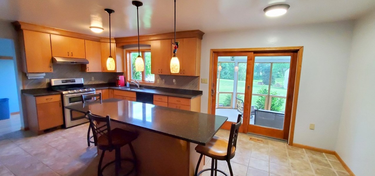 436 Stoney Hollow Rd, Cabot, PA 16023-9558