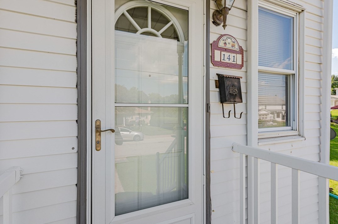 141 Quarry St, Mount Pleasant, PA 15666-1747