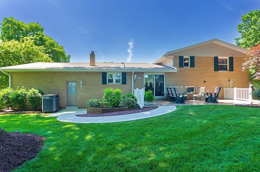 406 Braddock St, Perryopolis PA 15473-9322 exterior