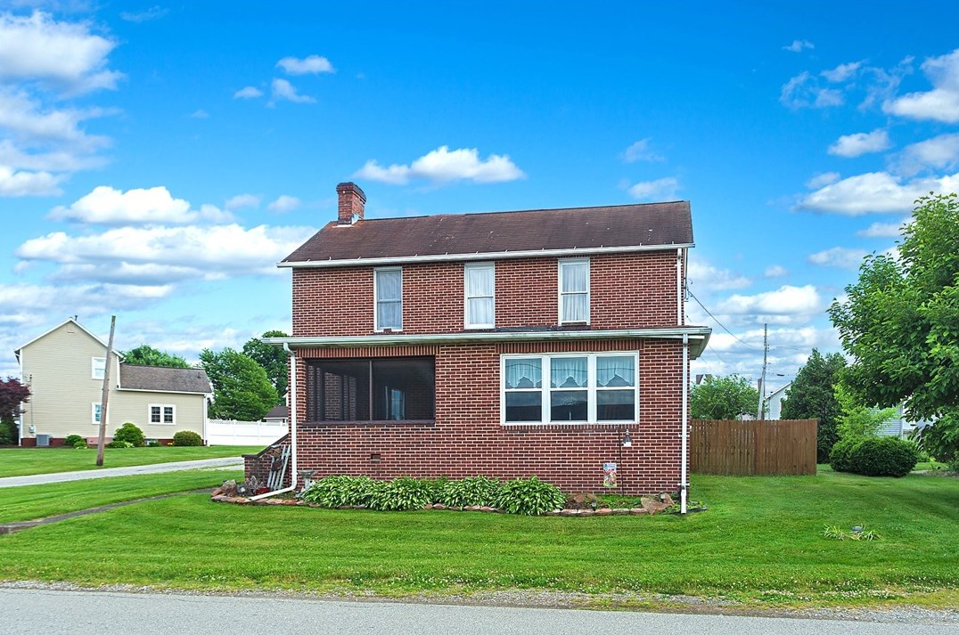 206 Constitution St, Perryopolis PA 15473-1391 exterior