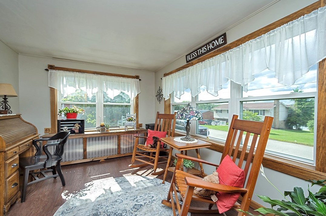 206 Constitution St, Perryopolis PA  15473-5320 exterior