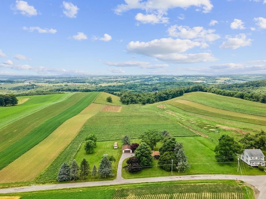 152 Belles Rd, Harmony, PA 16037